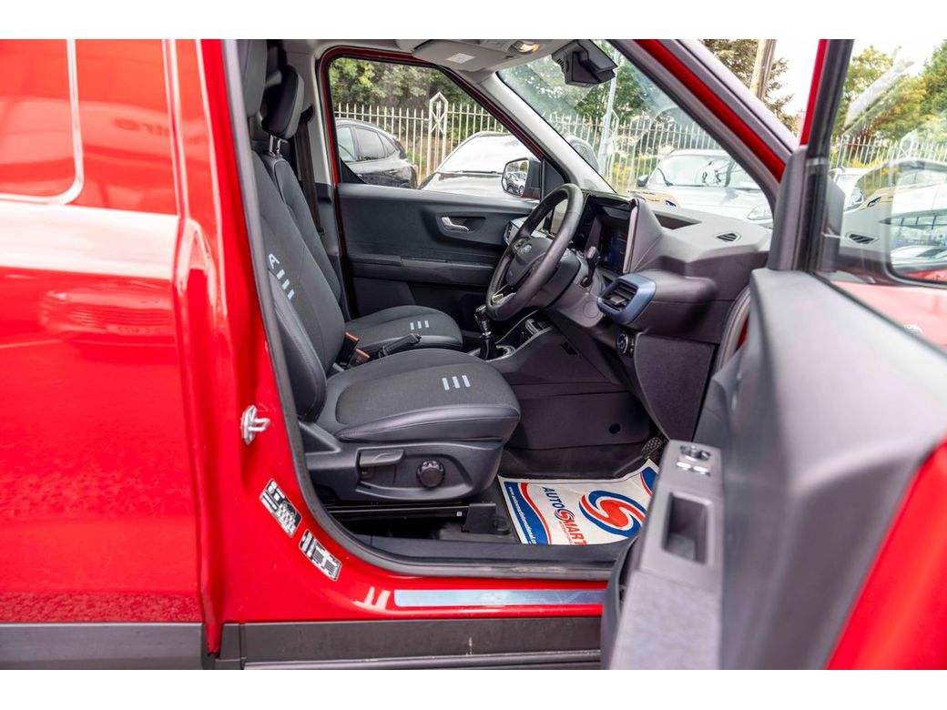 2025 Ford Transit Courier