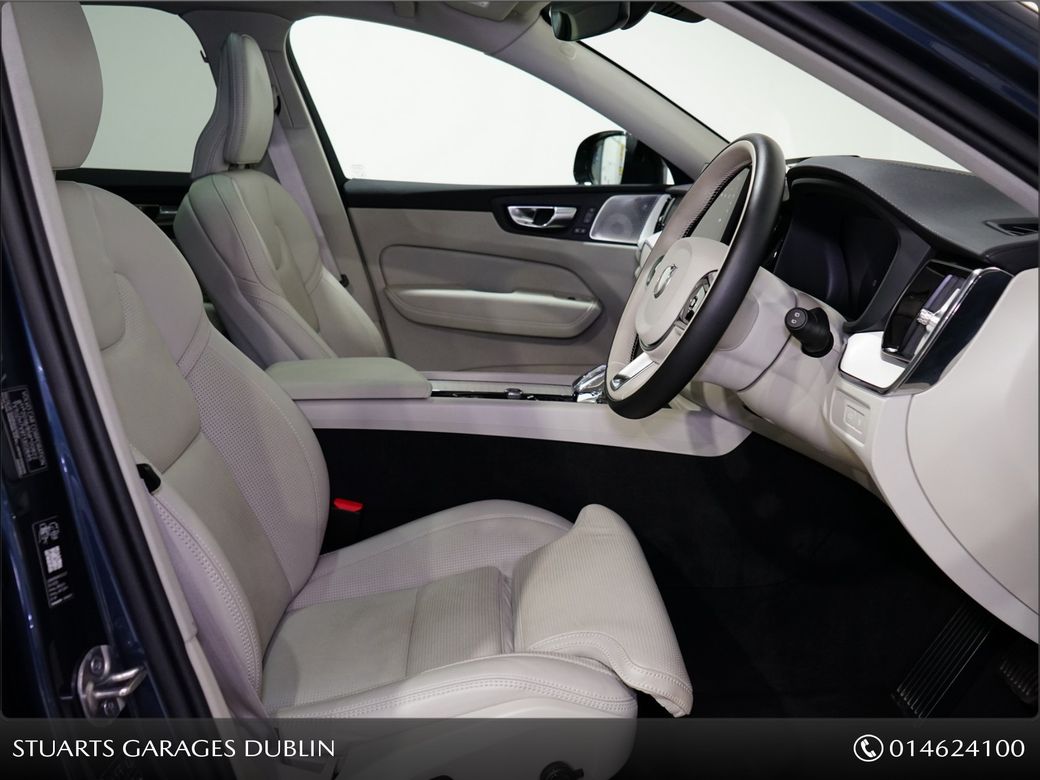 2025 Volvo XC60