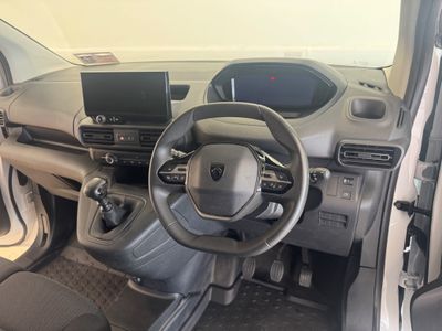 2025 Peugeot Partner