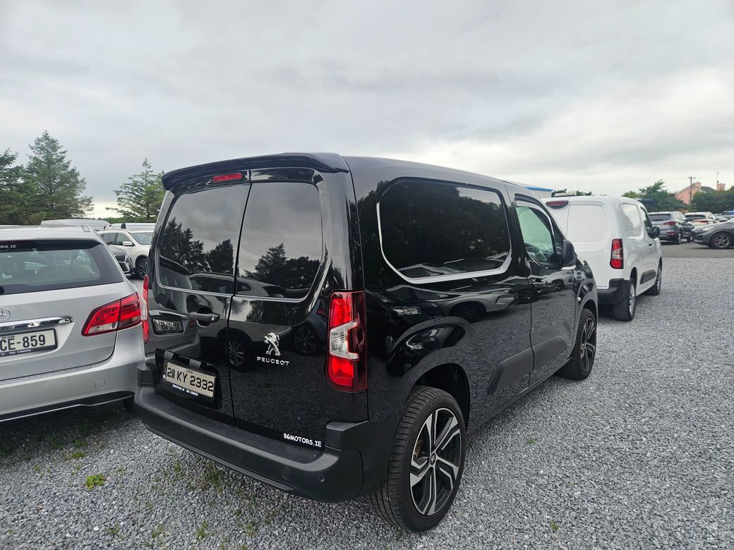 2021 Peugeot Partner