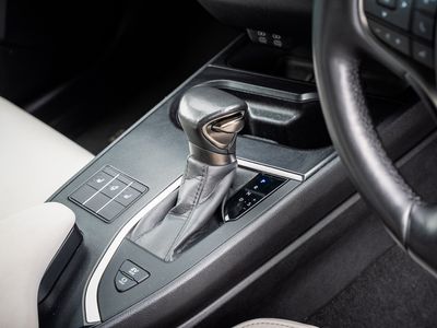 2023 Lexus UX 250H