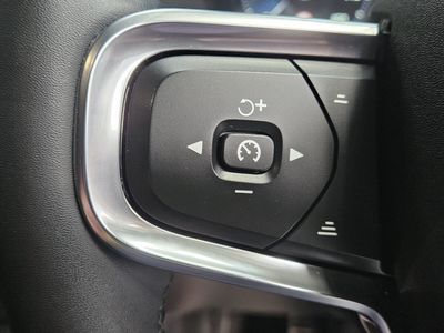 2022 Volvo XC40