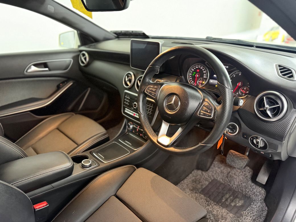 2016 Mercedes-Benz A 180
