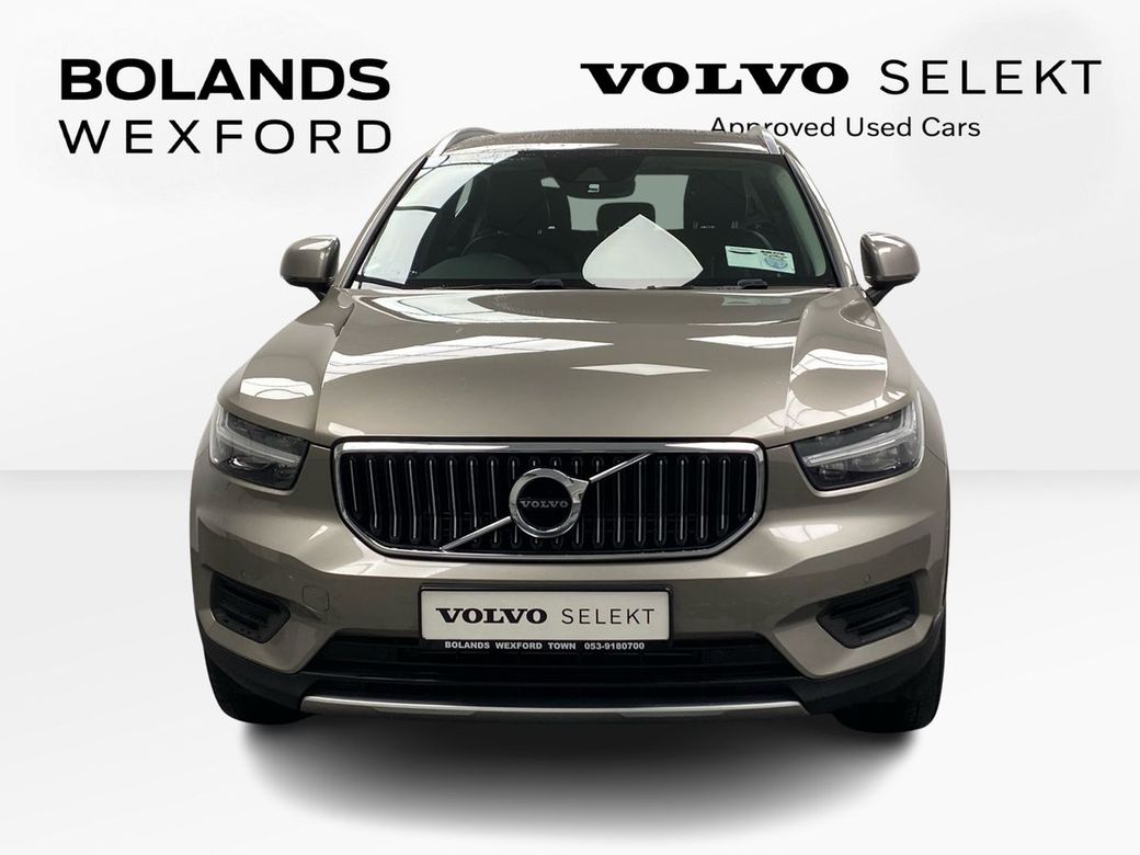 2022 Volvo XC40