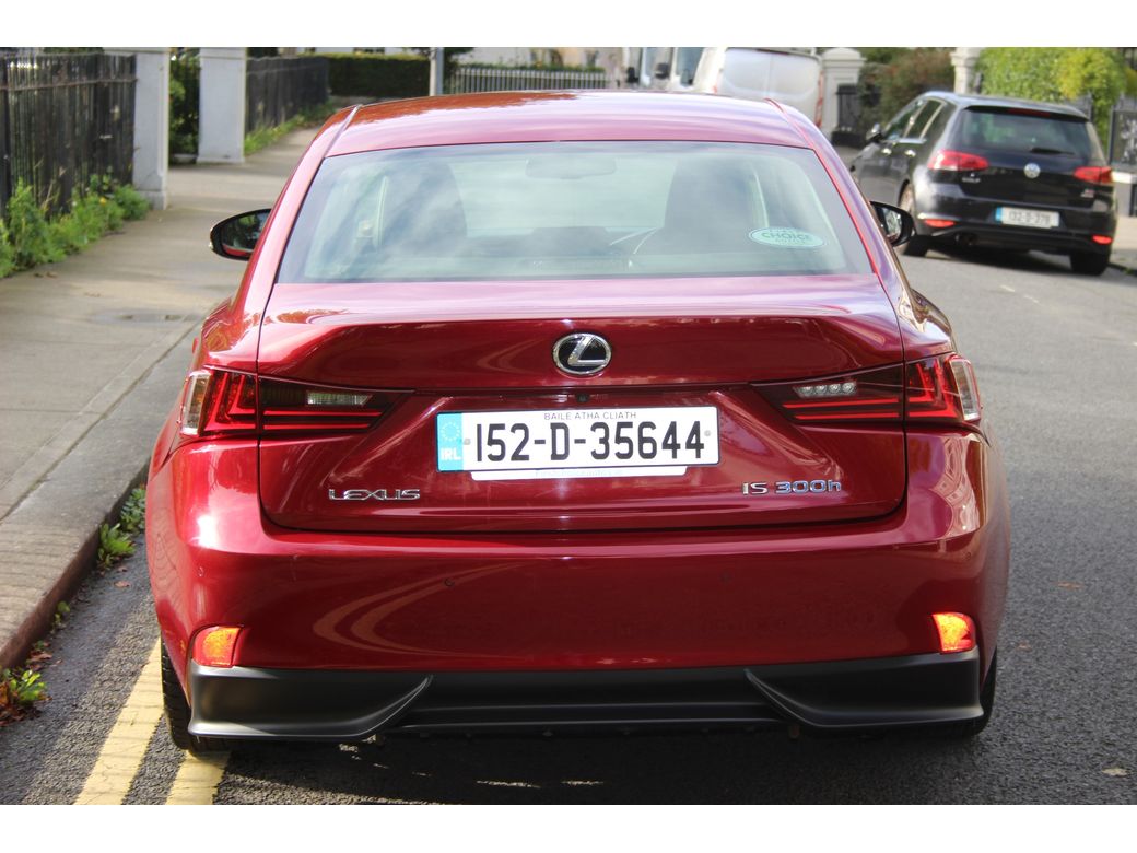 2015 Lexus IS 300h