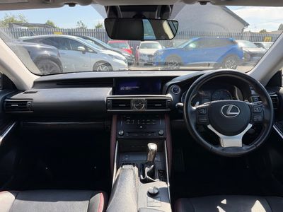 2018 Lexus IS 300h