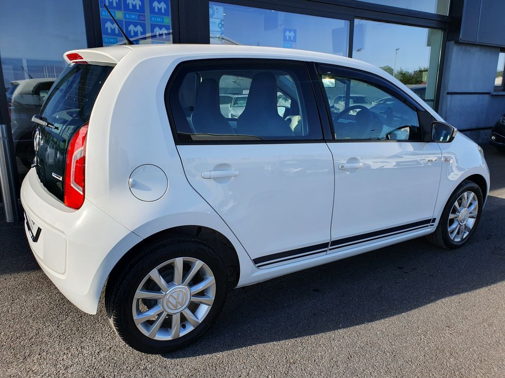 2016 Volkswagen up!