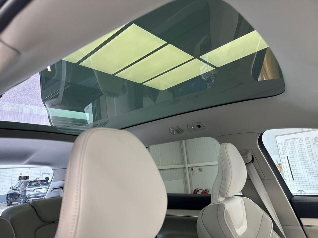 2026 Volvo EX90