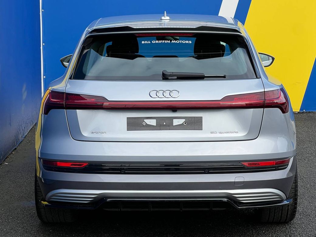 2022 Audi e-tron