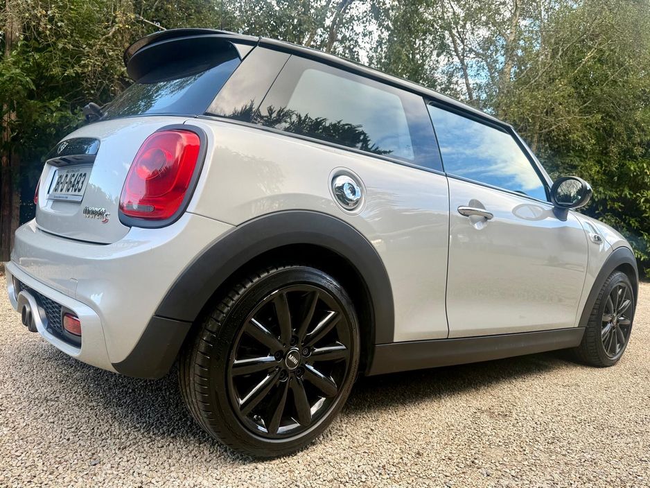 2018 Mini Hatch