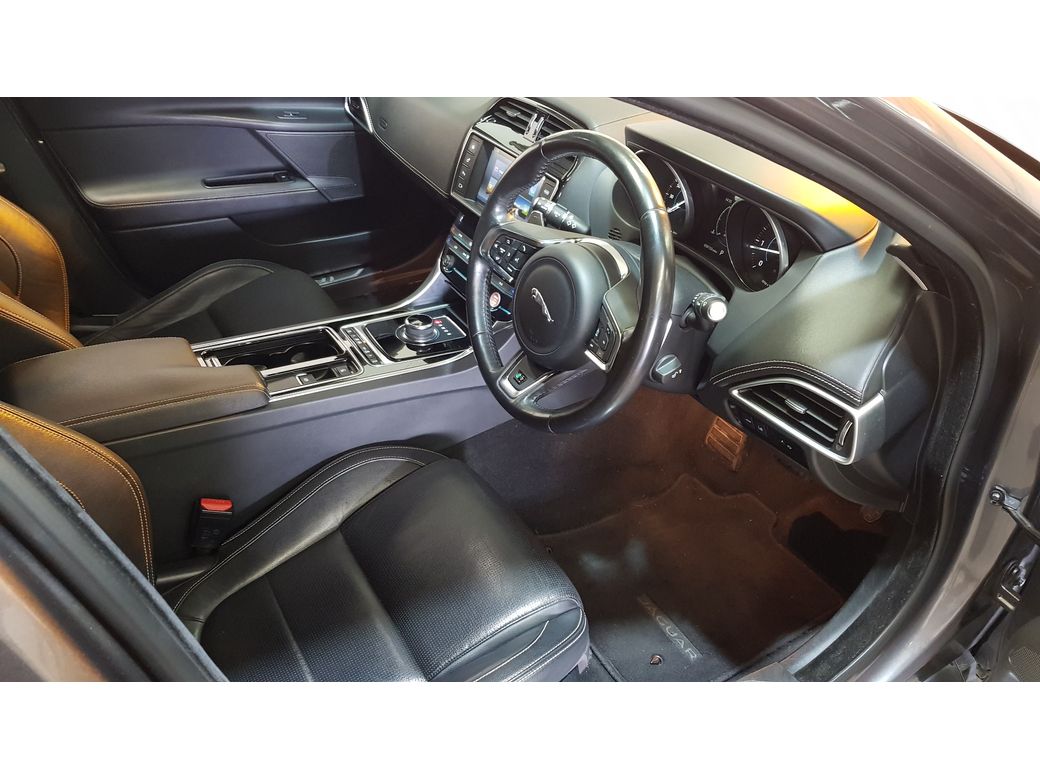 2018 Jaguar XE