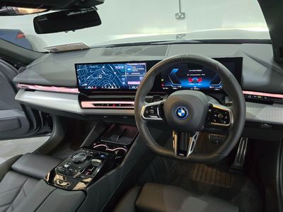 2024 BMW i5
