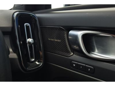 2022 Volvo C40