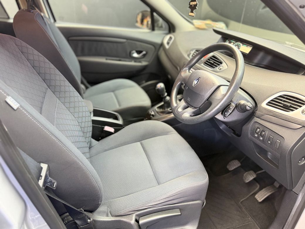 2011 Renault Scenic