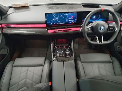 2025 BMW i5