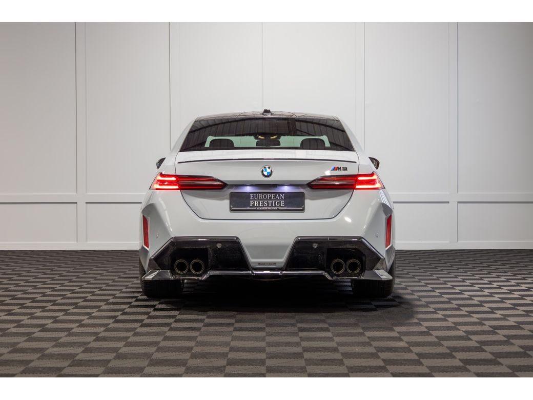 2025 BMW M5