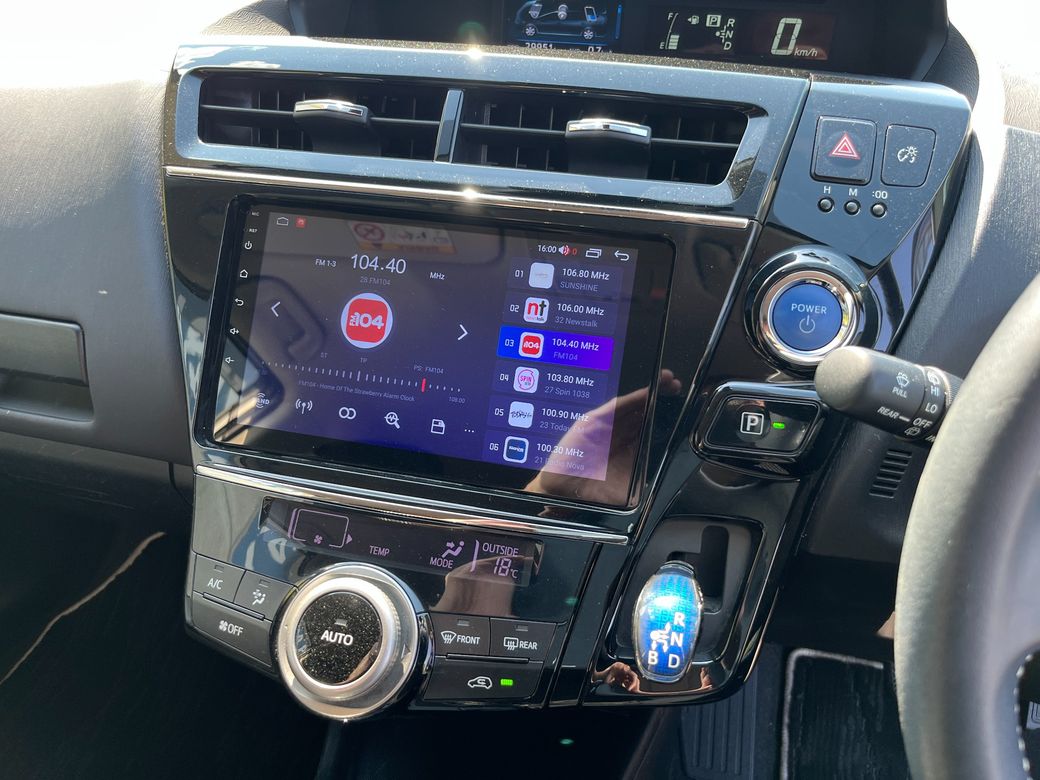 2019 Toyota Prius Alpha