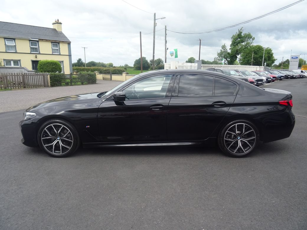 2021 BMW 520