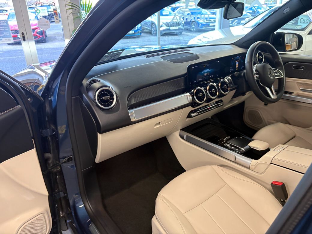 2023 Mercedes-Benz GLB Class