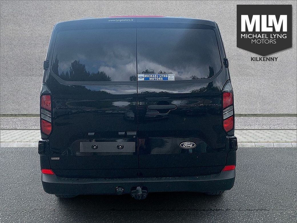 2025 Ford Transit Custom