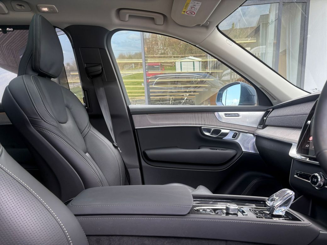 2025 Volvo XC90