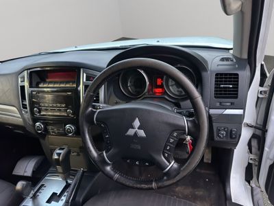 2016 Mitsubishi Shogun