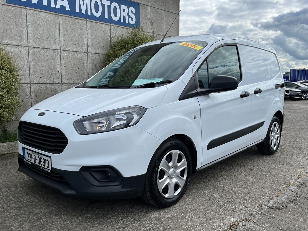 2023 Ford Transit Courier