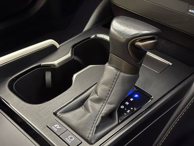 2023 Lexus ES 300h