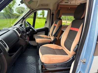2013 SWIFT  AUTOCRUISE QUARTET R.H.D 4 BERTH 