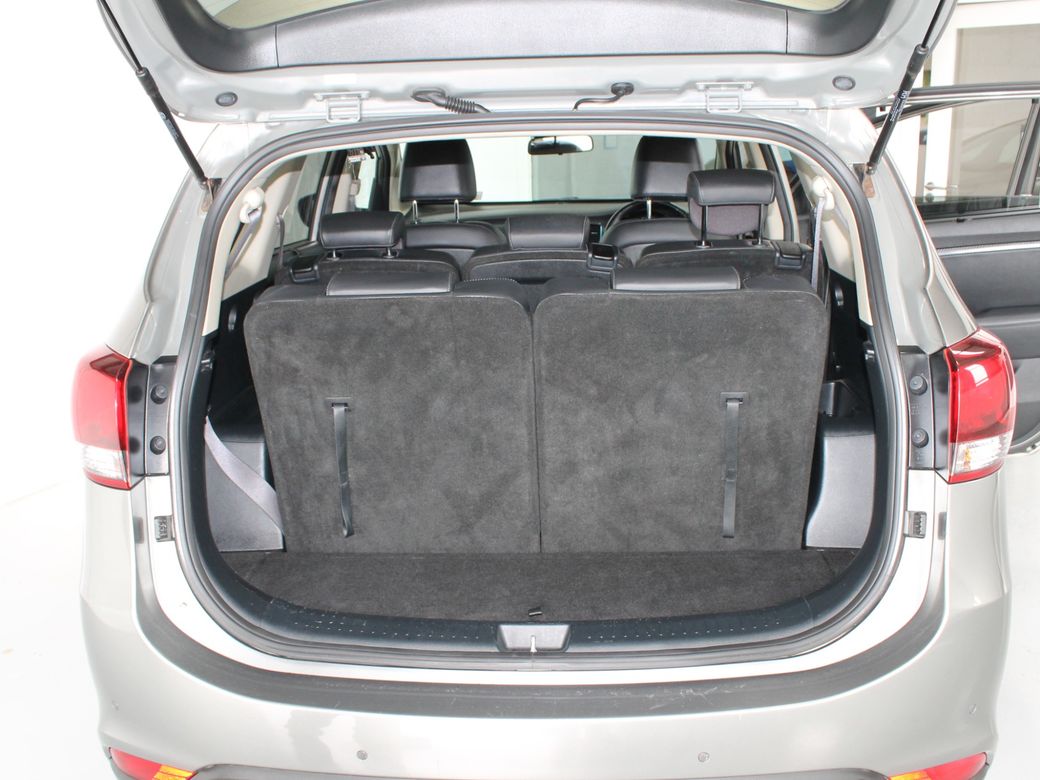 2018 Kia Carens
