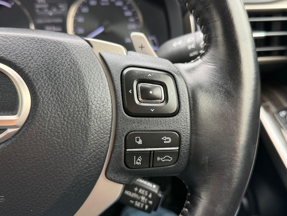 2018 Lexus IS 300h