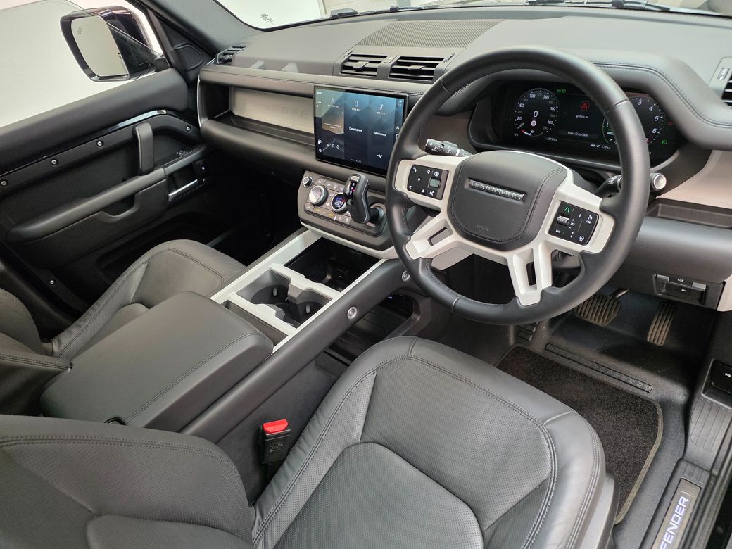 2025 Land Rover Defender 110