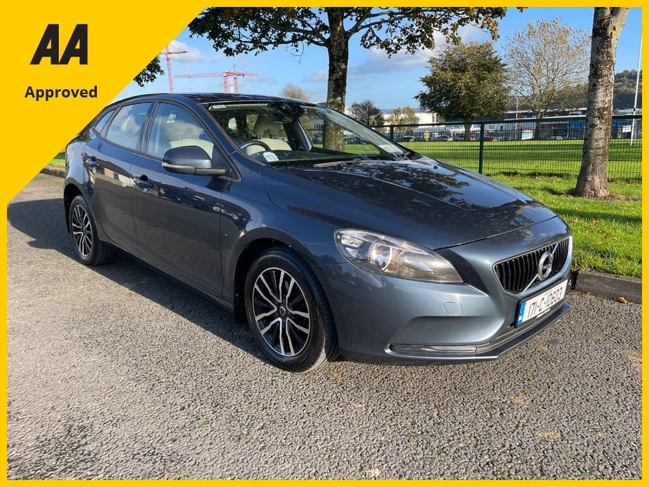 2017 Volvo V40