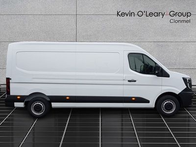 2025 Renault Master