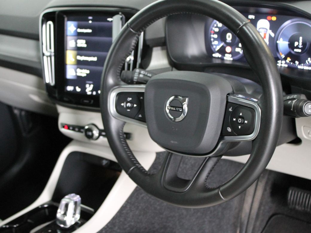 2020 Volvo XC40