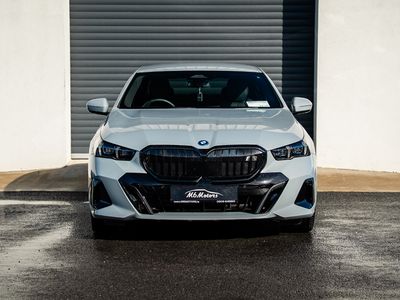 2025 BMW i5