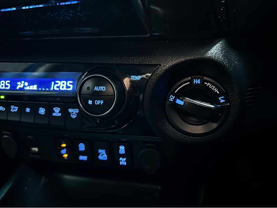 2024 Toyota Hilux
