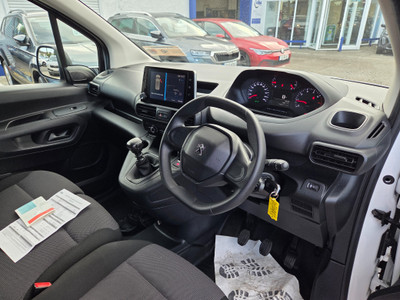 2022 Peugeot Partner