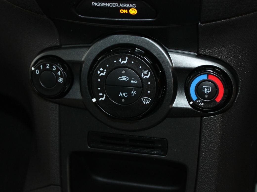 2015 Ford Fiesta