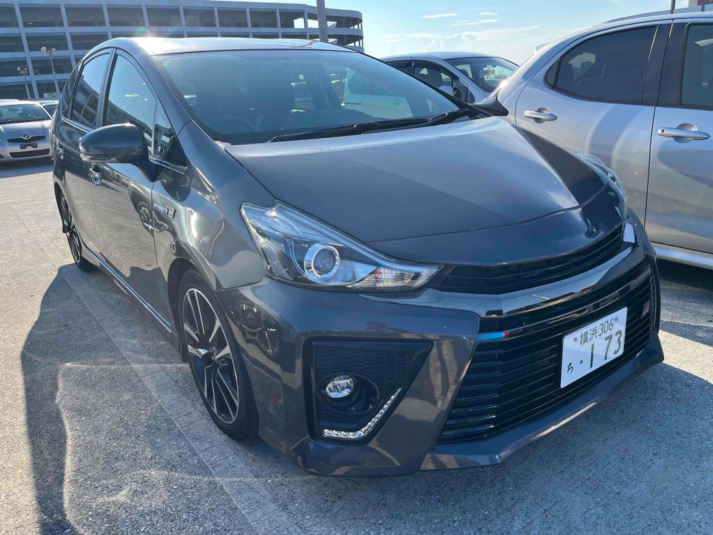 2019 Toyota Prius Alpha