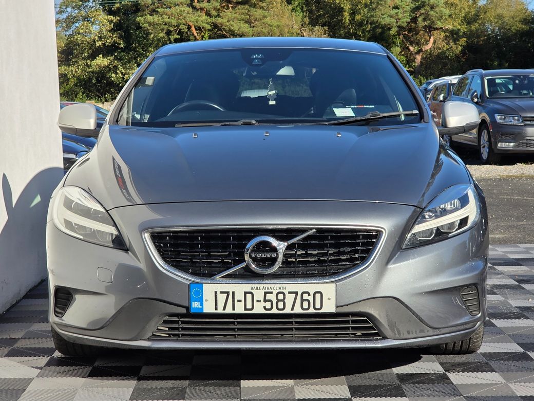 2017 Volvo V40