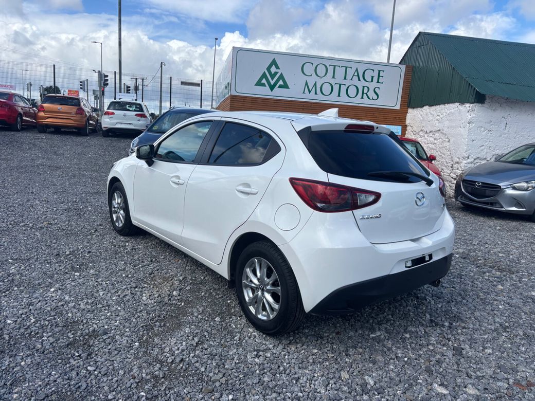 2016 Mazda Demio