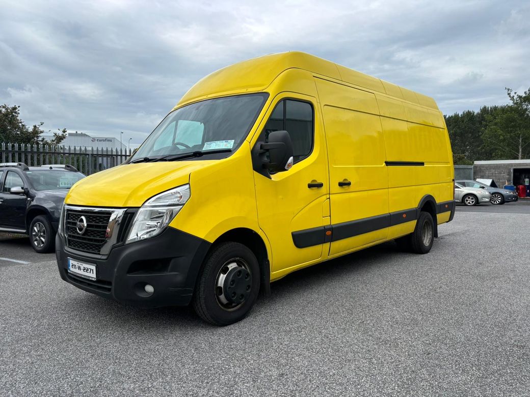 2021 Nissan NV400