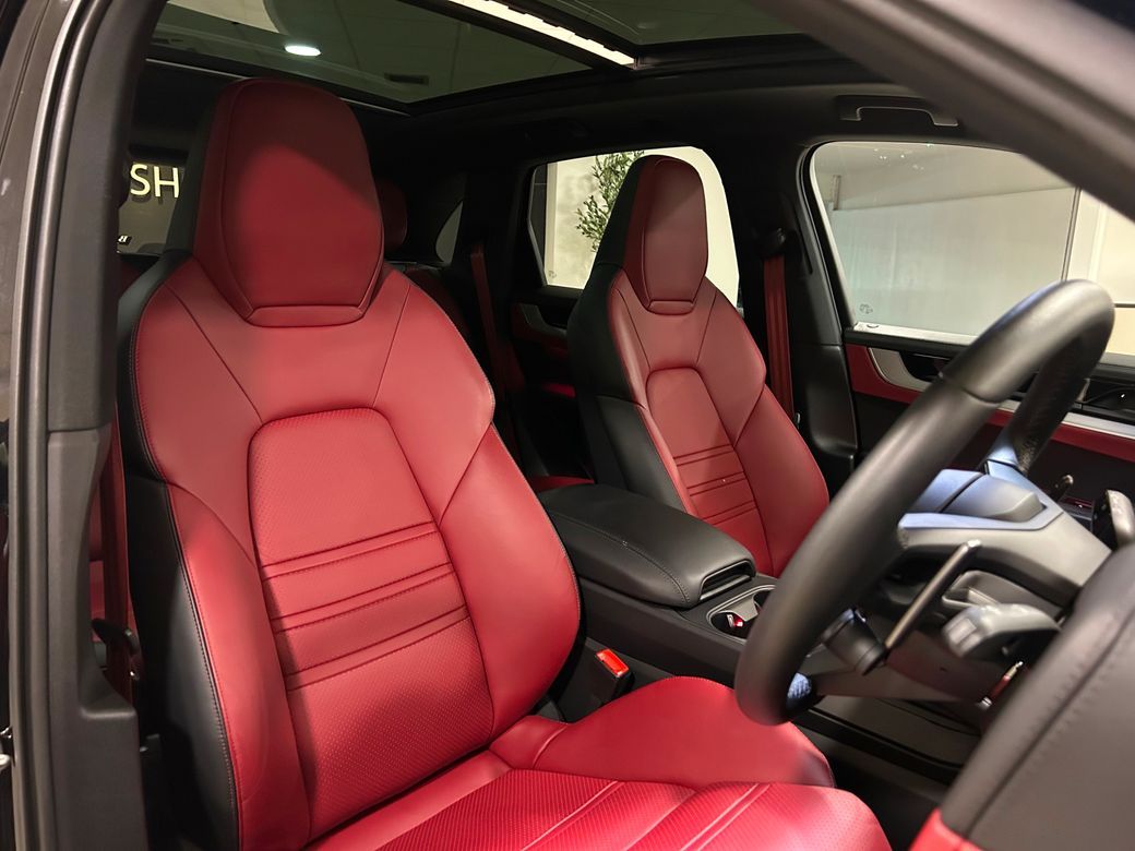 2024 Porsche Cayenne