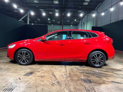 2020 Volvo V40