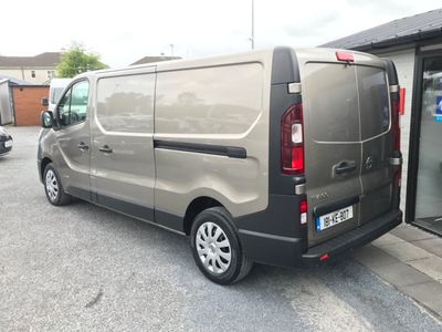 2018 Nissan NV300