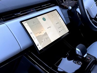 2025 Land Rover Range Rover Sport