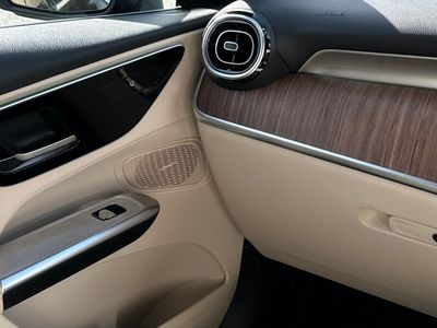 2023 Mercedes-Benz GLC Class