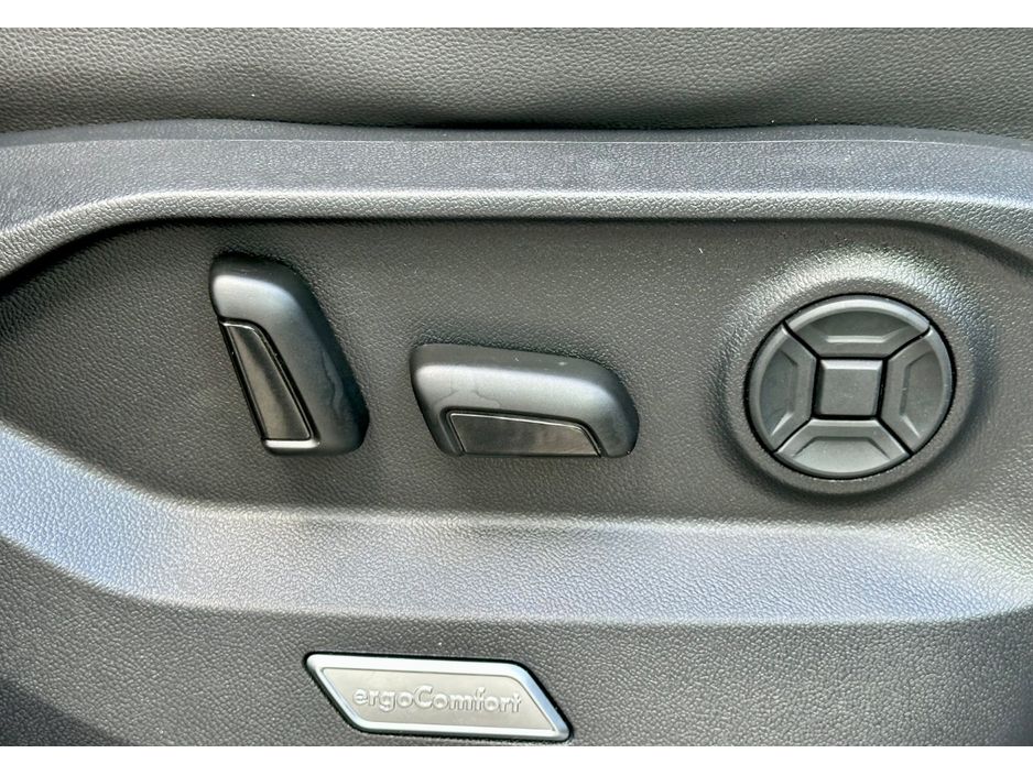 2023 Volkswagen Touareg