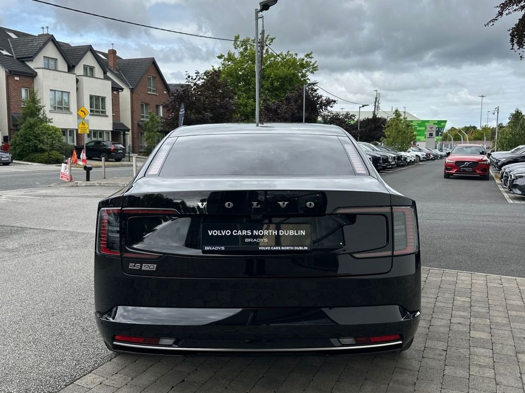 2026 Volvo ES90